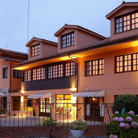 Hotel Marques De La Moral Naveces Екстериор снимка