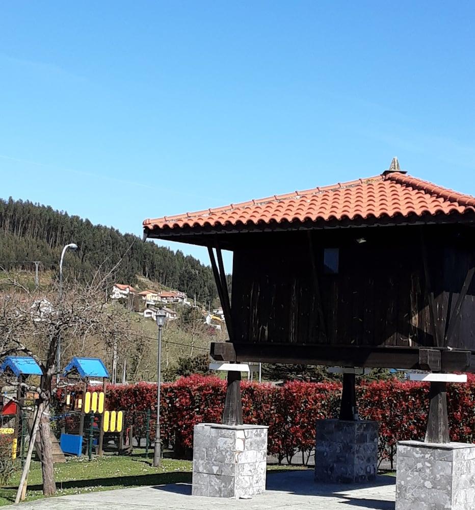 Hotel Marques De La Moral Naveces Екстериор снимка
