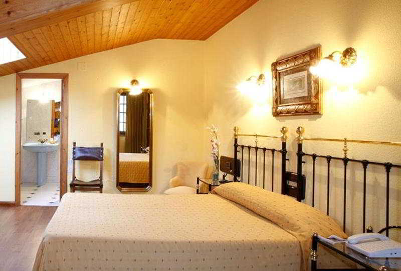 Hotel Marques De La Moral Naveces Екстериор снимка